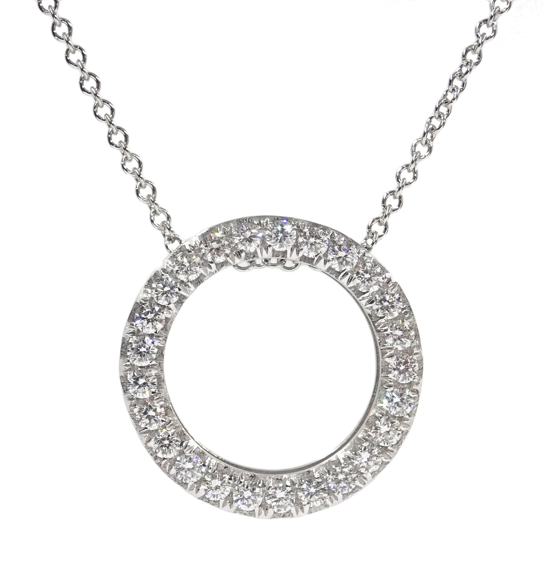 18ct white gold diamond circular pendant necklace, stamped 750, diamond ...