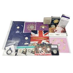 The Royal Mint United Kingdom1998 '25th Anniversary EEC' silver proof piedfort fifty pence with certificate, 2018 'The Royal Birth' brilliant uncirculated silver penny cased with certificate, two The Royal Mint Experience 2019 two pound coins on cards, other commemorative coinage etc