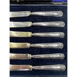 Edwardian silver travelling pocket watch case Birmingham 1905, set of six silver bead knop coffee spoons and thwo cases of silver handled pastry knives