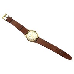 Accurist 21 jewels antimagnetic 9ct gold gentleman's wristwatch, with date aperture, on brown leather strap
