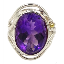  Silver oval amethyst ring, stamped 925, amethyst approx 8.50 carat  