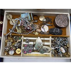 Costume jewellery including brooches, necklaces, ladies Citizen Eco-Drive wristwatch, Accurist wristwatch, masonic jewel, sovereign scales etc