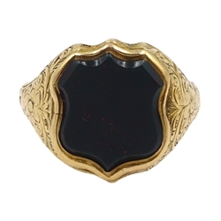 Early 20th century 15ct gold bloodstone shield design signet ring, Birmingham 1914