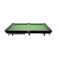 Thurston & Co. table-top snooker table, L79cm 