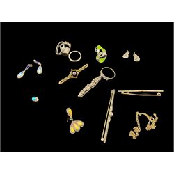Gold amethyst and split pearl bar brooch, stamped 9ct, gold brooch setting stamped 15ct, silver stone set rings, brooches and earrings, 14ct gold links and a collection of vintage and later costume jewellery