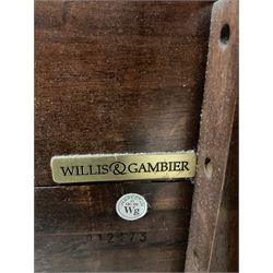 Willis & Gambier - Kingsize bedstead