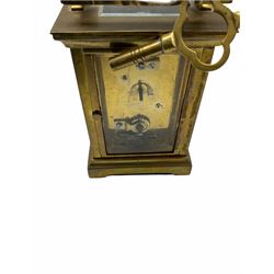 A French 20th century Anglaise cased 8-day timepiece carriage clock with a seven jewelled lever platform escapement with timing screws, white enamel dial inscribed “Mappin & Webb”, with Roman numerals and minute markers, steel spade hands, bevelled glass panels to the case and a rectangular glass panel to the top of the case.    With key.                  