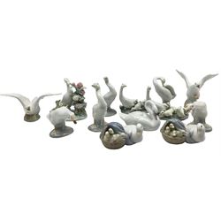 Group of Lladro Geese and Gosling groups, various models (13)