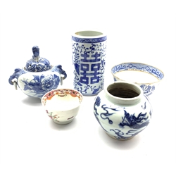 18th century Newhall tea bowl, Chinese blue and white bowl painted with dragons, Japanese porcelain Koro with Do of Fo finial, Chinese cylindrical vase and a Willow pattern sugar bowl (5)