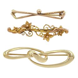 Rose gold golfing brooch, knot brooch and an ivy leaf brooch, all 9ct 