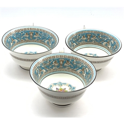Wedgwood Florentine pattern part service comprising one dinner plate, three side plates, three tea plates, four saucers and six tea cups 