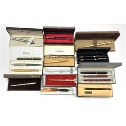 Collection of vintage and later pens including Swan, Mont Blanc, Parker, Cross and others in one box