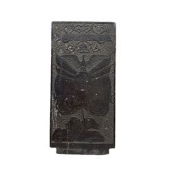 Boer War prisoner of war slat plaque carved with ZAR coat of arms and the motto Eendrag Maak Mag and the prisoners name 'F:K. Luckow', 15.5cm x 7.5cm 