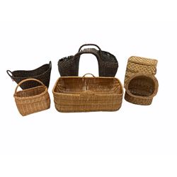 Woven panier (W93cm) together with four other baskets 