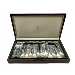 Birmingham Mint - Set of thirteen Elizabeth II silver apostle spoons each with a figure finial in case 1952-54  approx 14.4oz