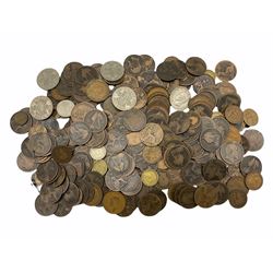 Great British Queen Victoria 'bun head' and later pennies, approximately 30 grams of pre 1920 silver coins, approximately 90 grams of pre 1947 silver coins, etc