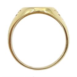9ct gold Masonic signet ring hallmarked, approx 7.6gm