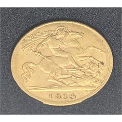 King George V 1914 gold half sovereign coin, in display case