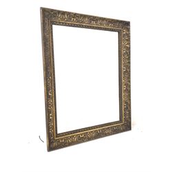 Gilt framed wall hanging mirror, 72cm x 90cm