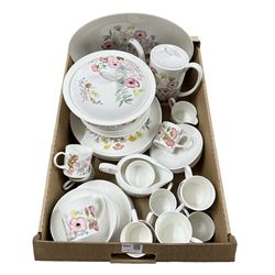 Wedgwood Meadow Sweet pattern dinner and coffee service 