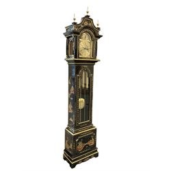 20th-century - Chinoiserie 8-day chiming longcase clock, with a profusely decorated case, pergoda pediment and fully glazed trunk door, visible brass cased weights and pendulum, brass break arch dial with a chapter ring and chime selector to the break arch, weight driven three train chiming movement chiming the quarters and hours on 12 going rods, with silent/ chime facility. With weights and pendulum.
