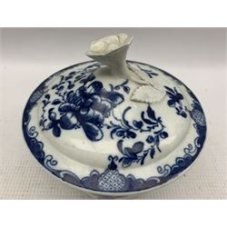 18th century Worcester blue and white bowl decorated with trailing leaves and flowers with open crescent mark D10cm and associated cover (the floral knop restored)