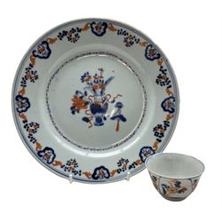 18th century Chinese plate with a centre vase of flowers within a floral border D23cm and a 19th century Japanese tea bowl