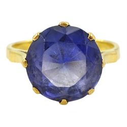 22ct gold single stone synthetic sapphire ring
