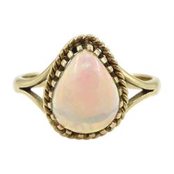 9ct gold single stone pear cut opal ring