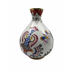 20th century porcelain baluster vase decorated in the style of Franz von Zülow (Austrian 1883-1963), with abstract painted and gilded design, H27.5cm 