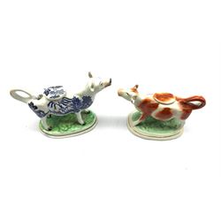 19th century Staffordshire Willow pattern cow creamer, together with another 19th century cow creamer, max L19cm (2)