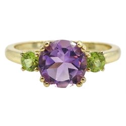 Silver-gilt three stone amethyst and peridot ring, stamped 925
