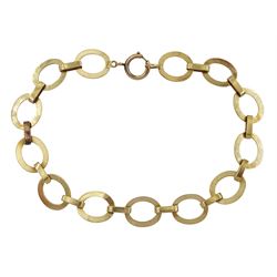 9ct gold flat oval link bracelet, stamped 9ct, approx. 5.7gm