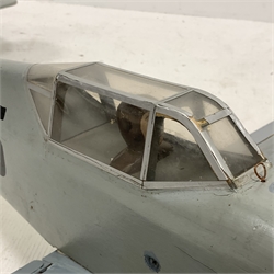  Scratch built model of a plane, W131cm, L116cm  