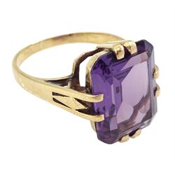Gold single stone emerald cut synthetic alexandrite ring