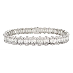 18ct white gold baguette and round brilliant cut diamond bracelet, stamped 750, total diamond weight 15.50 carat