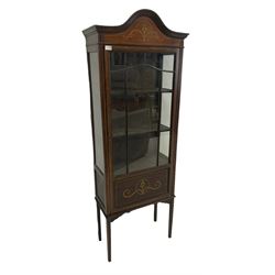 Edwardian mahogany display cabinet, with one glazed door opening to reveal three fixed shelves, raised on square supports 