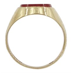9ct gold carnelian signet ring, by Fred Manshaw Ltd, Sheffield 1977