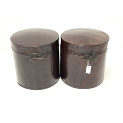 Pair of Chinese design lacquered hat boxes of cylindrical design D40cm