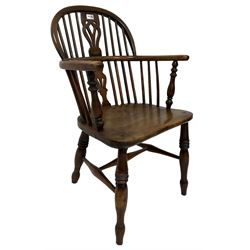 19th century elm and yew wood Windsor elbow chair, the low splat and spindle back over seat, raised on turned supports, united by stretchers 