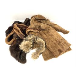 A group of vintage furs to include a fox shawl, mink shawl, rabbit shawl etc 