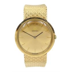 Omega gentleman's 9ct gold 17 jewel manual wind wristwatch, Cal. 620, case No. 3115487, serial No. 24603067, London 1966, boxed