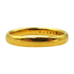 Early 20th century 22ct gold wedding band, London 1920, approx 4.6gm