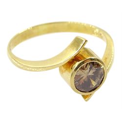 18ct gold fancy champagne colour diamond bezel set ring, stamped 750, diamond approx 0.70 carat