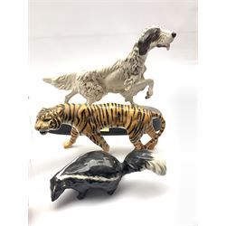 Royal Doulton English Setter HN1050, group of Beswick figures including 'The Setter', Squirrel no. 1009, Pheasant pin dish, Labrador, Lion, Tiger, Skunk, bird groups etc, together with two Hummel figures (13)