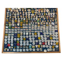 Leeds United football club - approximately six-hundred pin badges including player badges (John Charles, Alan Clarke, Johnny Giles etc), game badges, club badges etc, on board