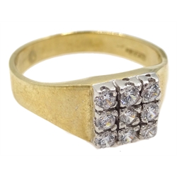9ct gold cubic zirconia gentleman's ring, hallmarked 