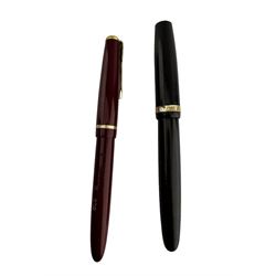 Parker 585 fountain pen and a Parker Duofold fountain pen, both with 14K nibs (2)