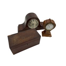 Mid 20th century mantle clock with Westminster chiming movement, early 20th century mantle clock with French movement and a mahogany box (3)