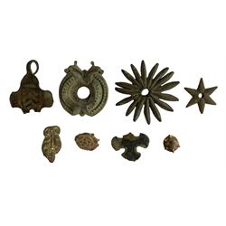 Medieval to Post Medieval - copper alloy pendant with shield decoration and ornately cast brooch, together with large collection of detectorist findings such as spurs, gillt mount in form of Tudor Rose, tokens, clasps and buttons